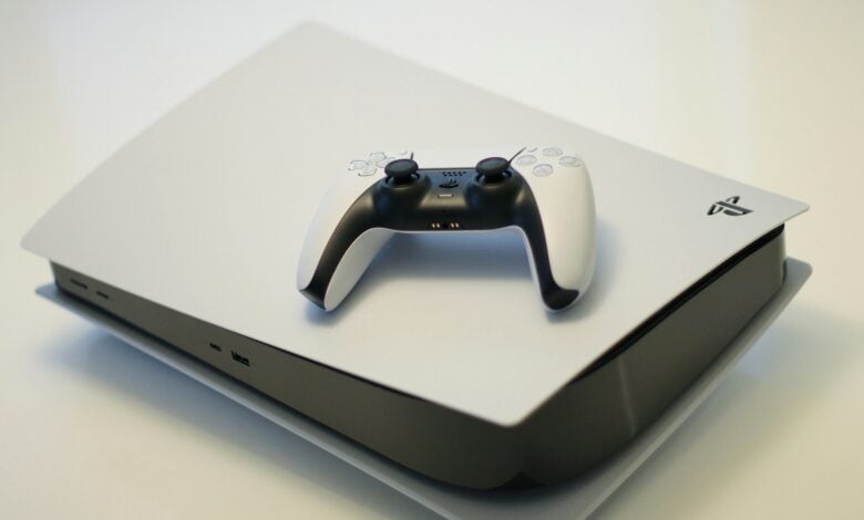 black and white xbox one game controller